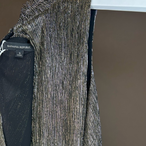 Banana Republic Metallic High Neck Blouse Sleeveless Small - Picture 4 of 5